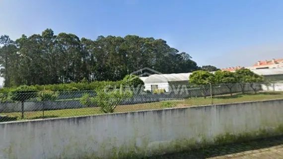 Terreno c/690m2 p/Construção Moradia Térrea ou Duas Moradias Geminadas | S. Félix da Marinha