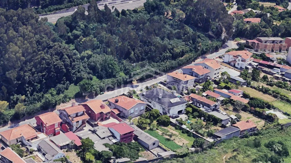 Terreno urbano com 601m² localizado em Perosinho