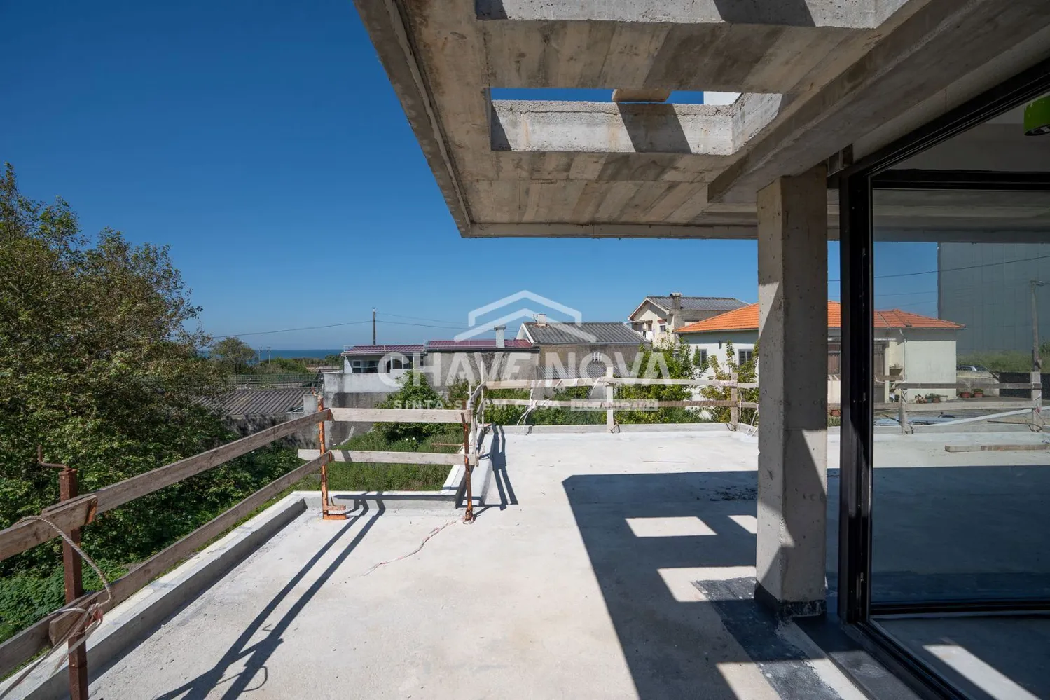 Moradia T3+1 de Luxo c/ Piscina em São Félix da Marinha (a 400 metros da Praia )