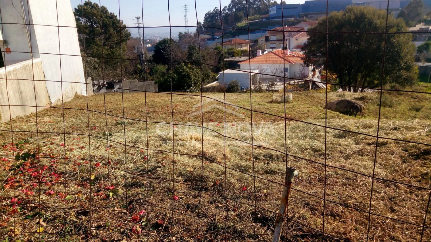 Terreno Urbano com 3 Frentes