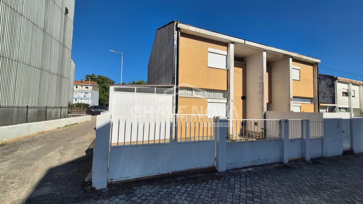 Moradia T2+1 | Urbanização do Cedro, Mafamude